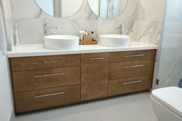 Carpintero Pamplona · Taller de ebanistería y carpintería en Pamplona - Cocinas y baños en madera Carpintero Pamplona · Taller de ebanistería y carpintería en Pamplona - Cocinas y baños en madera